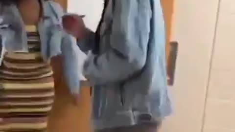 Dindueesha MACES Classmates During School! WTF!