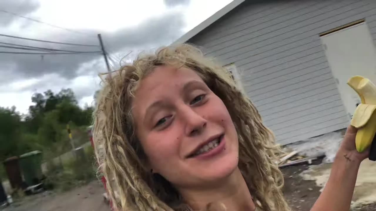 Building the cabin part 12🪟