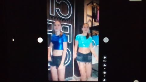 Dancing Girls💃