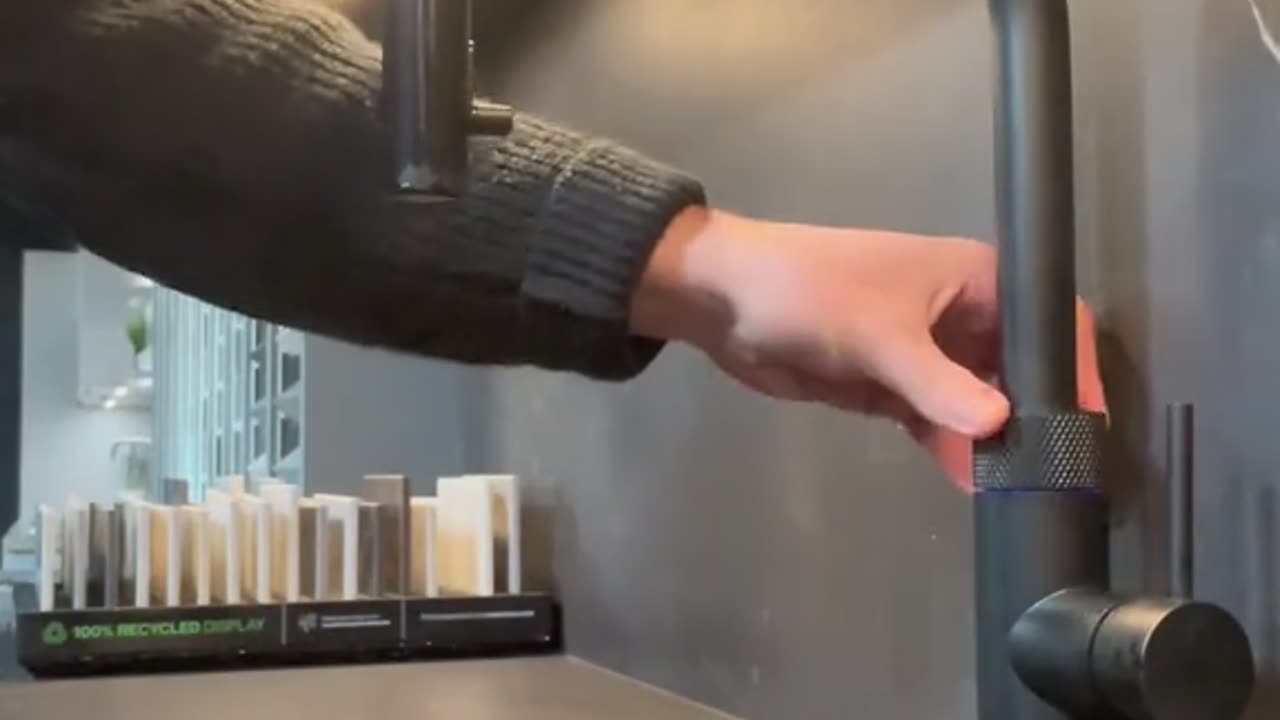 🚨🚨Warning: This High-Tec Kitchen Faucet Will Change Your Life!