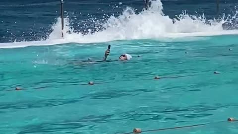 ​​Woman’s shocking act in public pool leaves people appalled