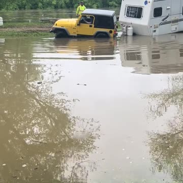 WOW! I don't know how he pulled it off 👍🤙