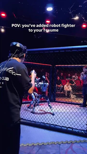 Virtual reality (VR) battles between humanoid robots