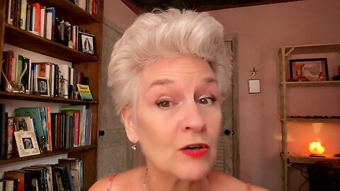 Lady Melody reads Mary Poppins-episode 22