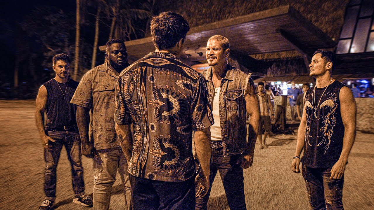 Jake Gyllenhaal DESTROYS Arrogant Bullies! - Road House Clip (2024)