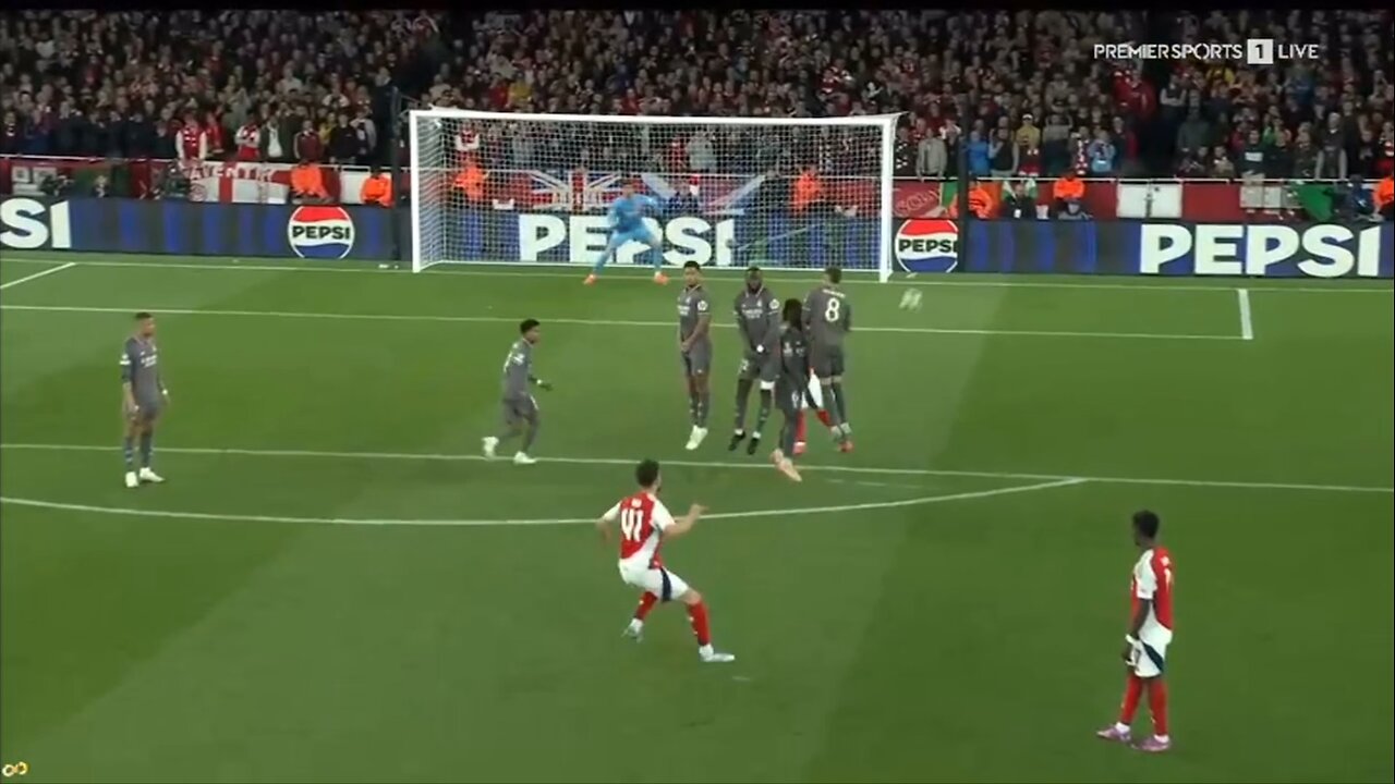 #ARSENAL : Declan Rice free kick is a beauty..