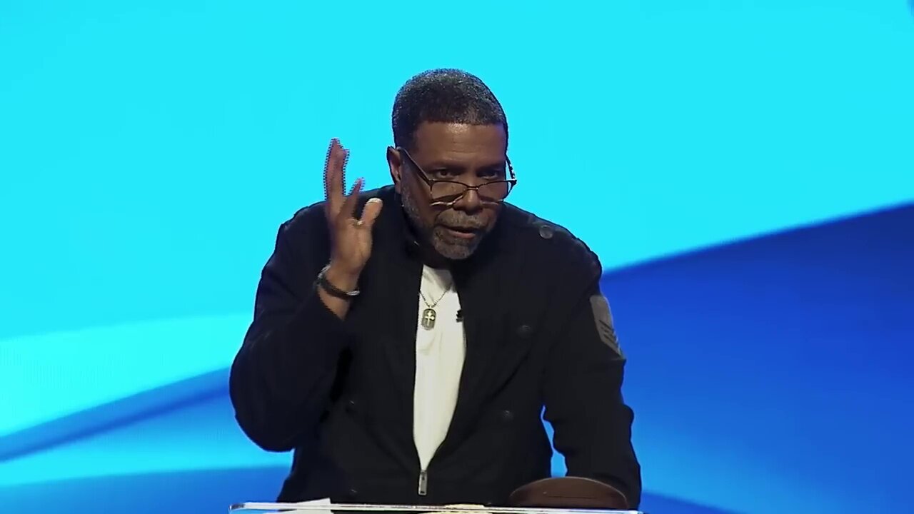 The Key to Successful Living Under Grace - Creflo Dollar