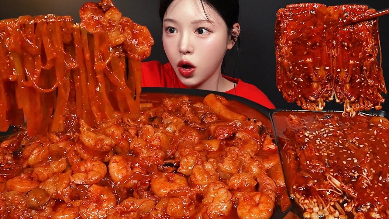 Spicy Octopus, Beef Intestine & Shrimp Hot Pot with Buldak Enoki Mushrooms | Mukbang ASMR
