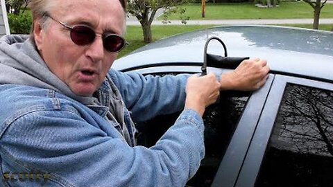 "Unlock Your Car for Free: Effective Tips When You've Locked Keys Inside"