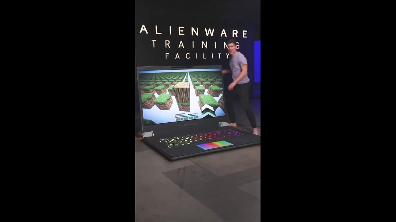 The world’s largest fully functional laptop!