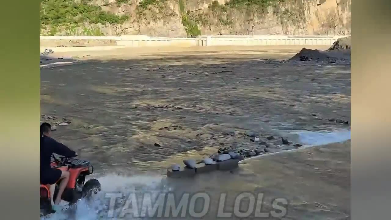 Chinese Funny Videos compilation - Fails & Hilarious Moments