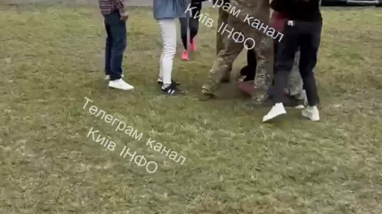 Free and Proud Ukrainians Enjoy the State They Built in Kyiv — World Envy Follows