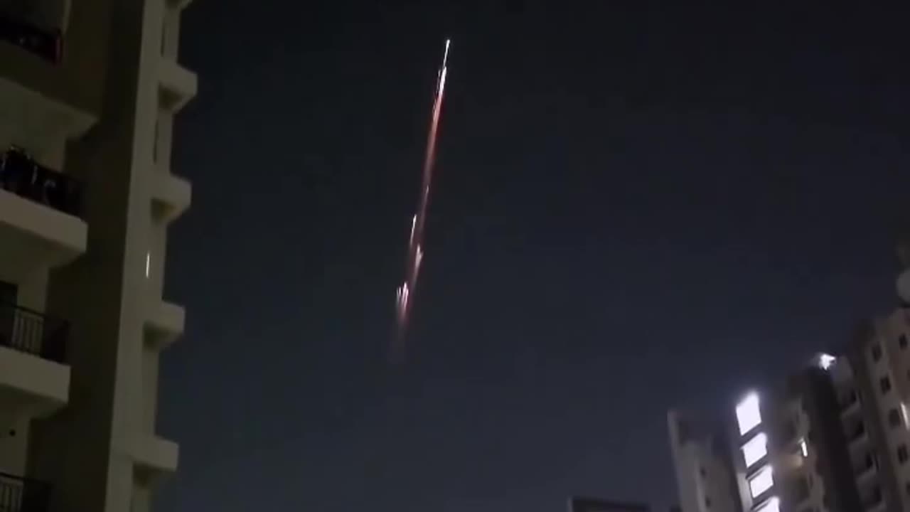 🤯✨ Unbelievable Sky Sightings Over Noida at 1:40 AM! | FeedMyCuriosity