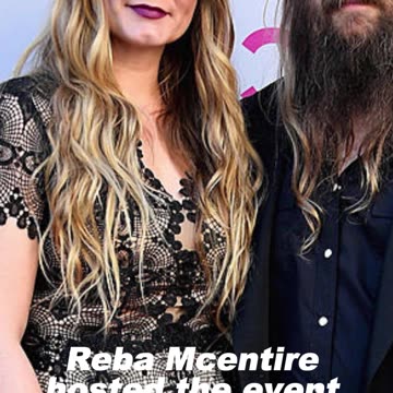 Lainey Wilson Performs “Whirlwind” at ACMs, Honors Devlin Hodges & Inner Peace - WorldEye