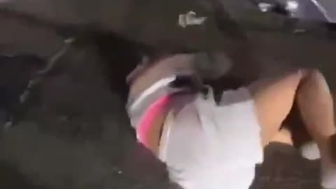 KICK DIS BITCH OUT DA WURLD!