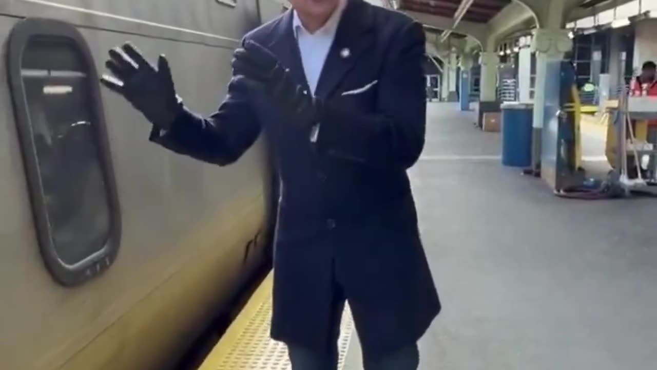 A Holiday Surprise Is Headed to Thousands of Amtrak Workers