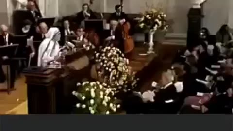 Meta: E Shenjta Nënë Terezë, na mëson se një gjest i vogël mirësie ka fuqinë të...