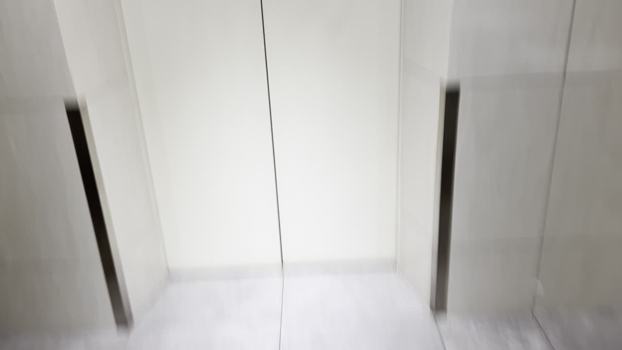 Filming a Lift (OldElevNew Style)
