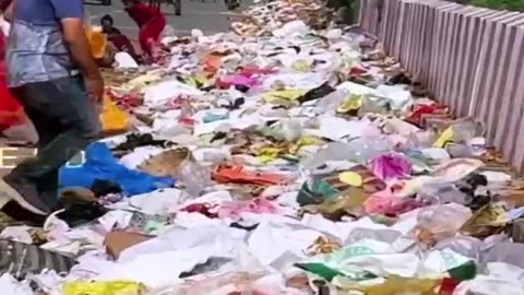 NO CIVIC SENSE: India installed barricades to stop people from throwing trash in the river!