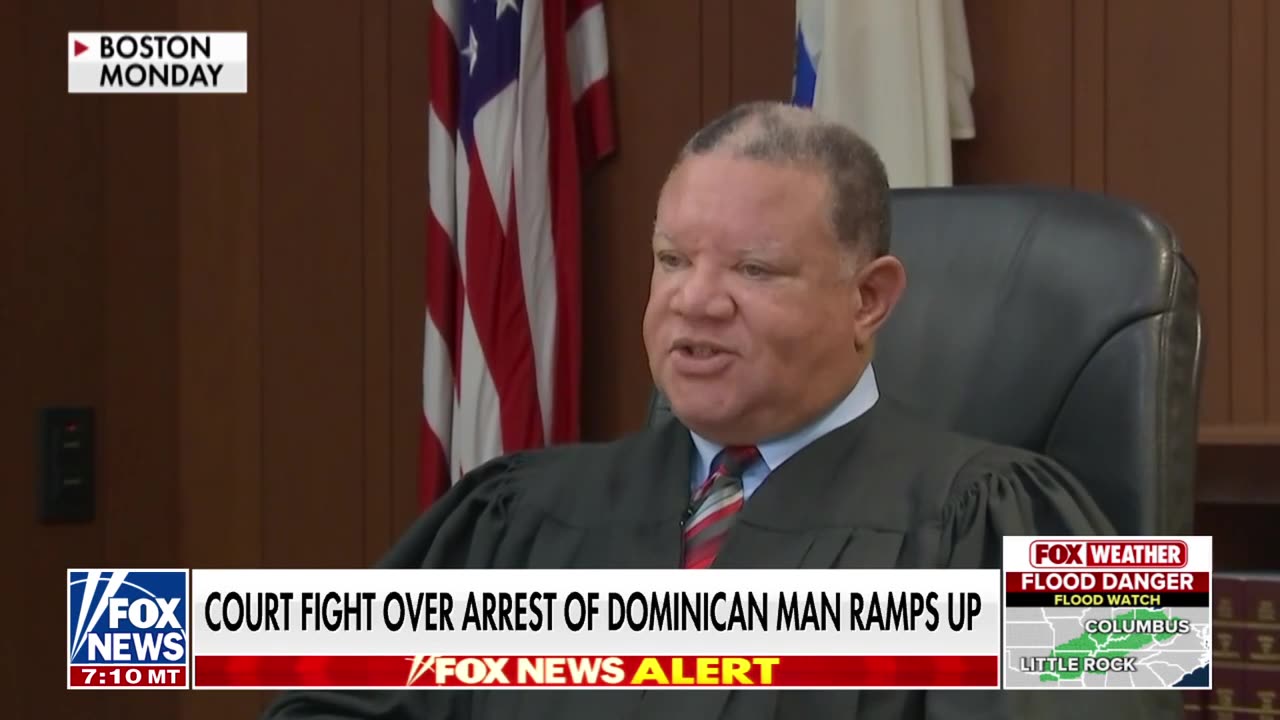 Feds fight ICE agent contempt of court charge