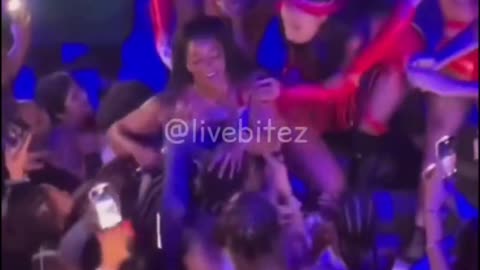 Joseline Hernandez had a wild performance in Puerto Rico