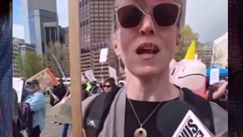 Anti Trump Demonstrator can't explain why he dislikes Trump.