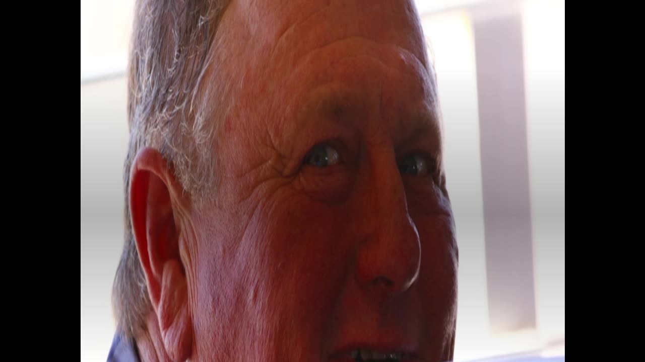 Troosdiens André Mostert 2025-11-03