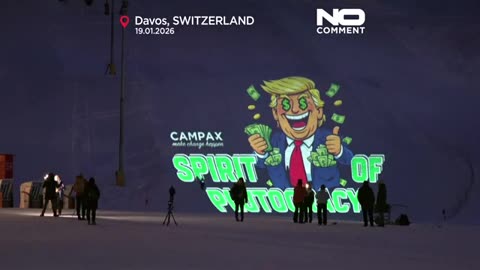 NOTIZIE DAL MONDO Trump a Davos 2026; attivisti proiettano immagine satirica.il consueto e annuale WEF si tiene dal 19 al 23 gennaio 2026 a Davos in Svizzera come ogni anno da sempre dal 1971