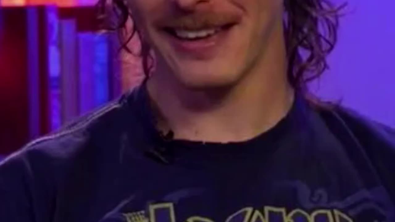 IDUBBBZ SITS WHEN HE PISSES