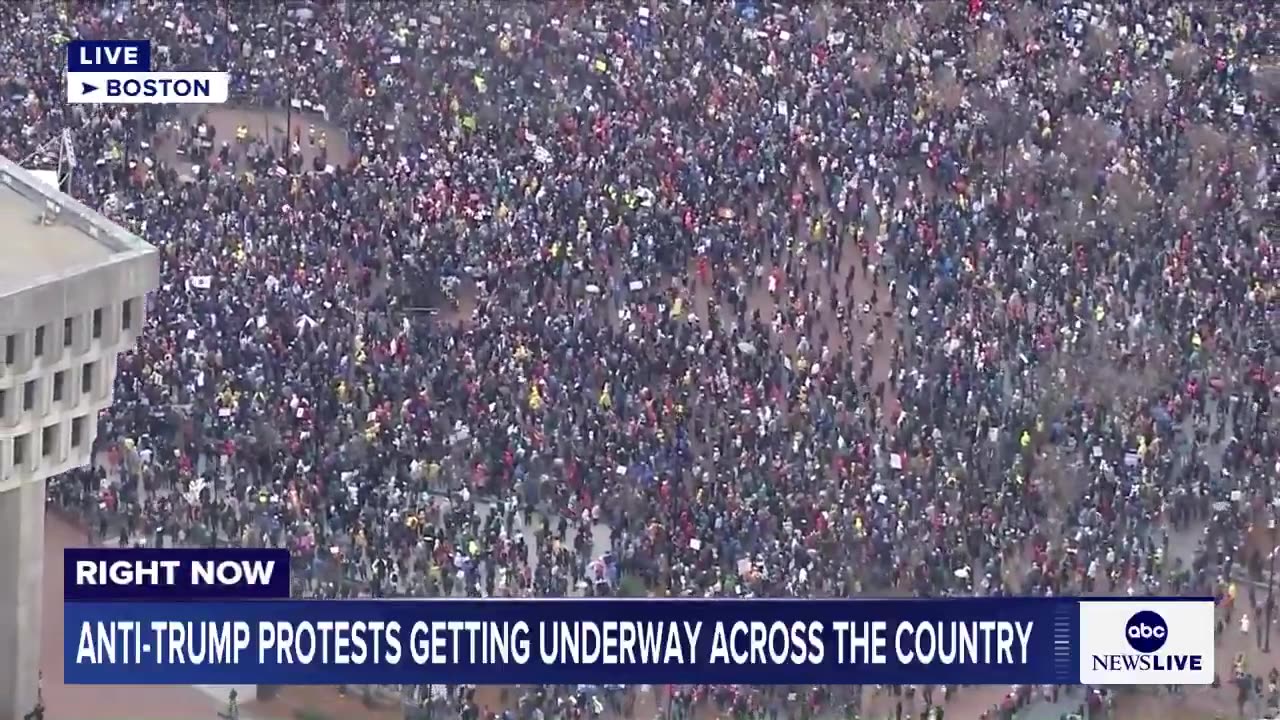 🚩 Soros funded anti-Trump protests across the country ~ paid protestors!