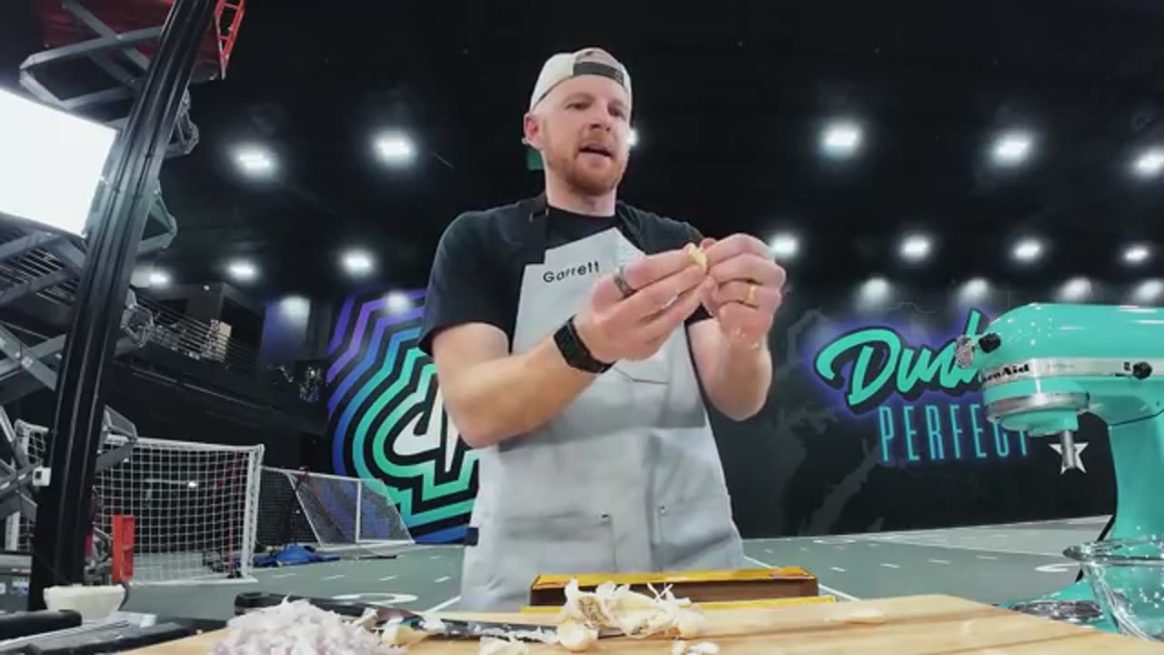 Cooking Challenge vs Dude Perfect