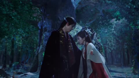 Fan Yue & Bai shuo moonlight mystique bai shuo saves Fan Yue episode 17