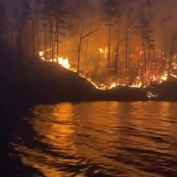 🔥🌊 DEVASTATING FIRE AT TABLE ROCK RESERVOIR