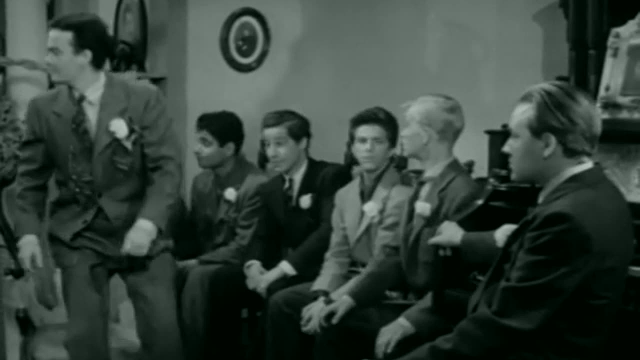 Ghosts on the Loose (1943)