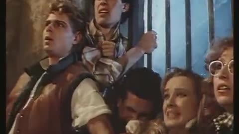 Disturbios en el Cementerio - Película de terror completa en español