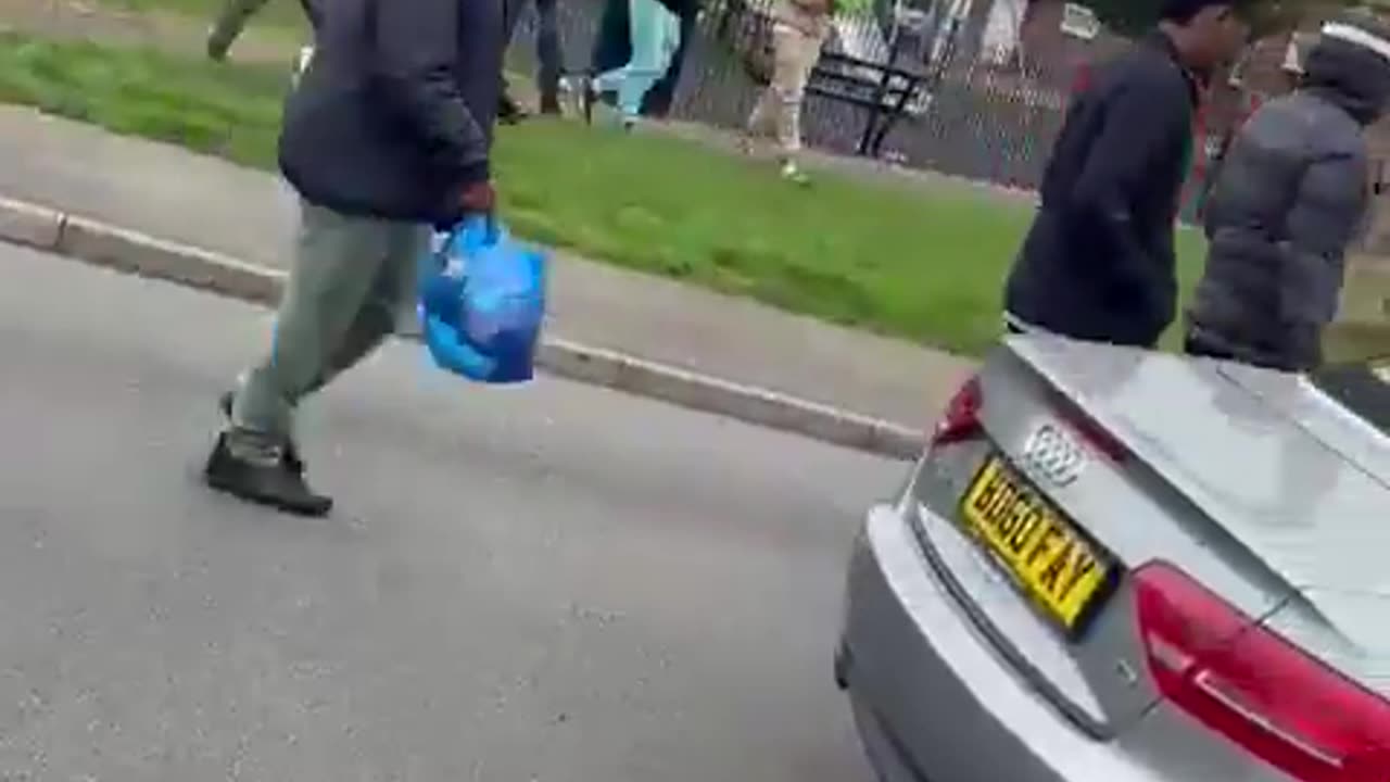 🚨LOCAL RESIDENTS CONFRONT ILLEGAL MIGRANTS In West Drayton a young