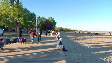 【4K】Toronto Beach Walk on Victoria Day and Fireworks Canada 🇨🇦