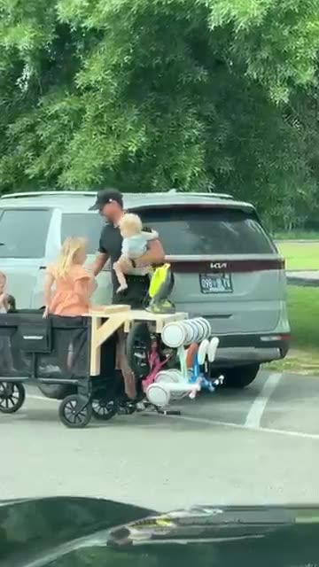 Triplet dad solves problem with the park!