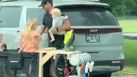 Triplet dad solves problem with the park!