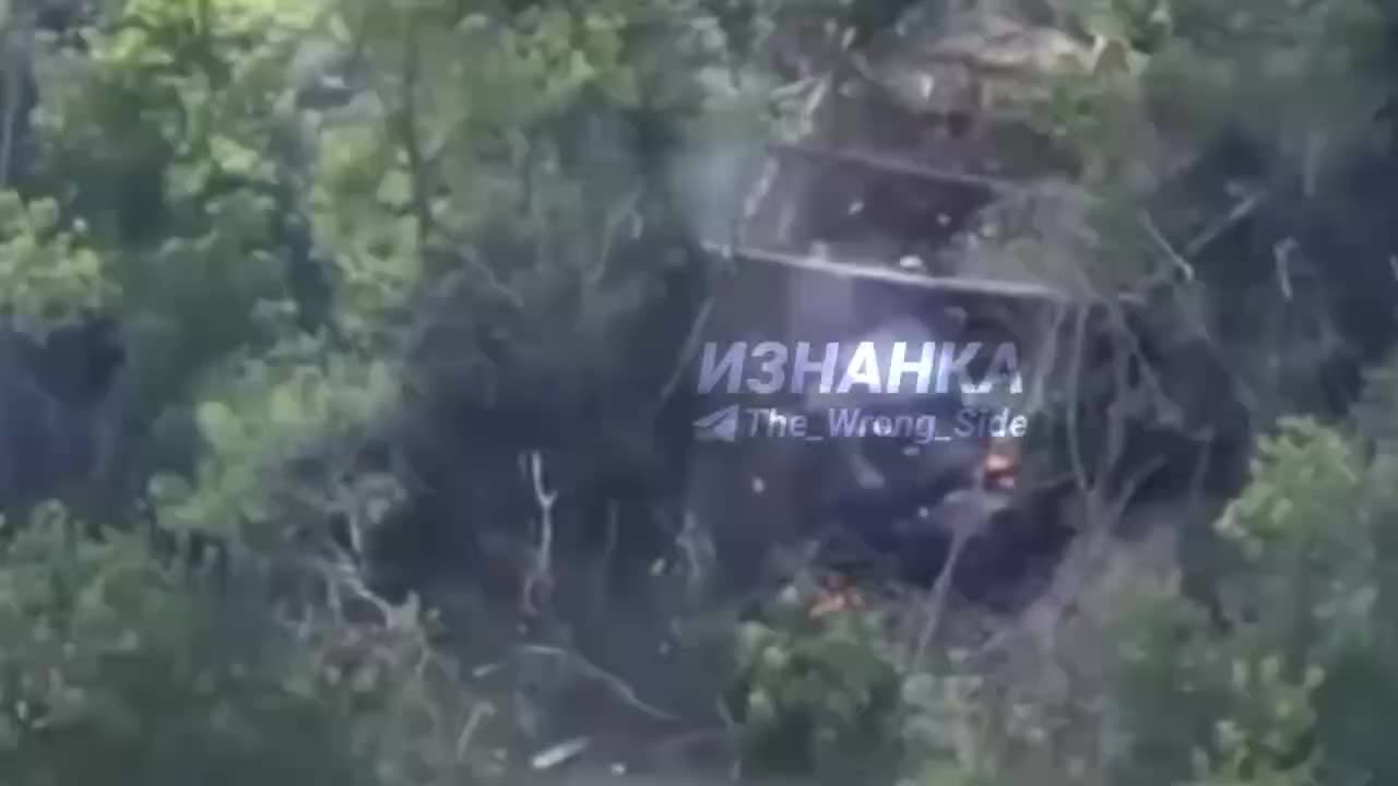 Lancet Drone Found a Ukrainian Tank Hidden in a Forest Line