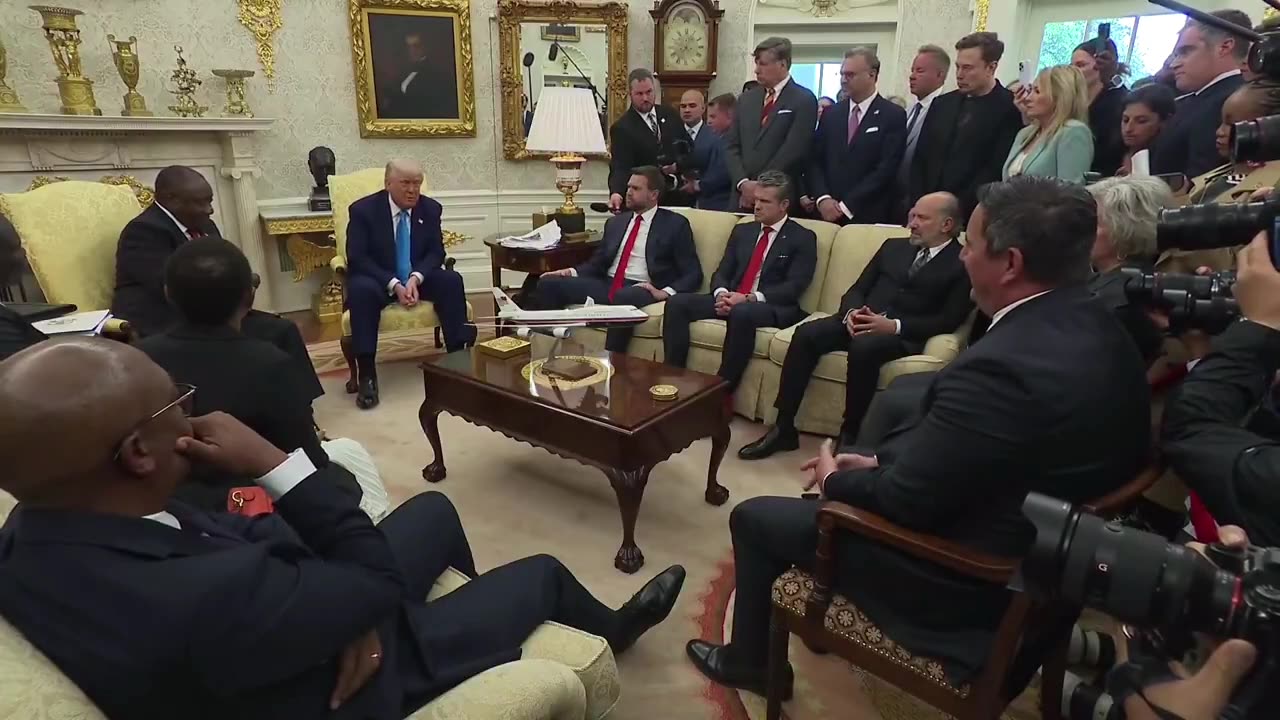 Trump confronted South Africa's President who ignored the targeted killings of white farmers