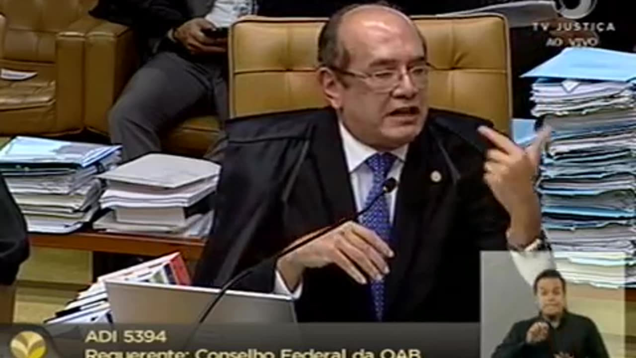 BRIGA ENTRE CORRUPTOS NO STF EM 21/03/2018, GILMAR X BARROSO TROCAM ACUSAÇÕES DE CORRUPÇÃO