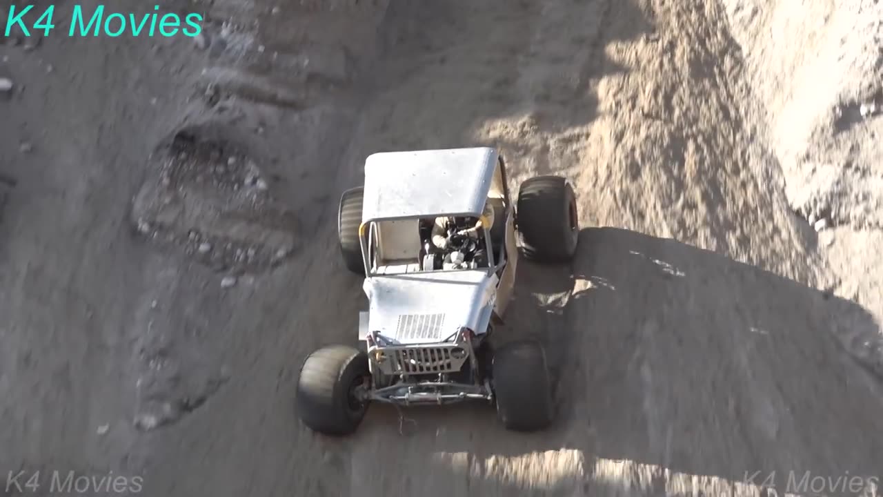 4x4 Extreme hill climbing in Formula Offroad