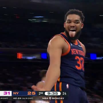 NBA - KAT does damage from the paint and the perimeter 💪🎯