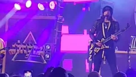 Stryper ( live)