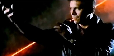 1987 STINGRAY S02E04 Bring Me the Hand that Hit Me