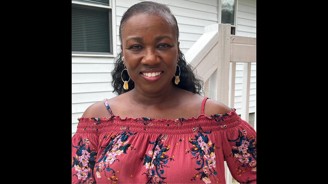 Get to Know Donya Davis-Seay