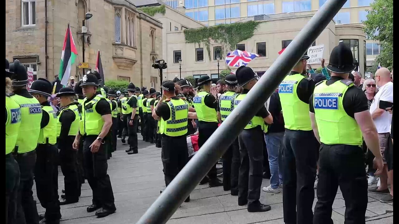 New Bridge Hotel Newcastle migrant protest, 2nd August. Whose streets?