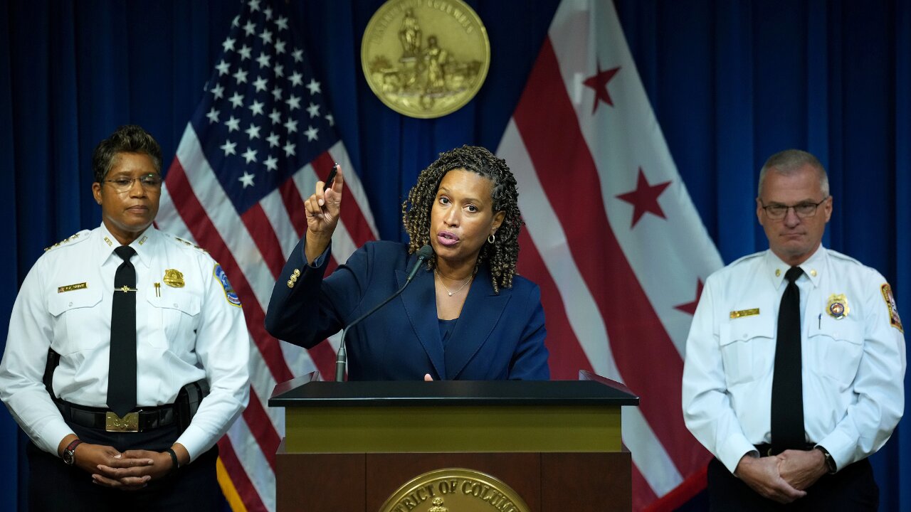 D.C. Chief Blows People's Minds When Asked if Trump is in Charge of Police Force