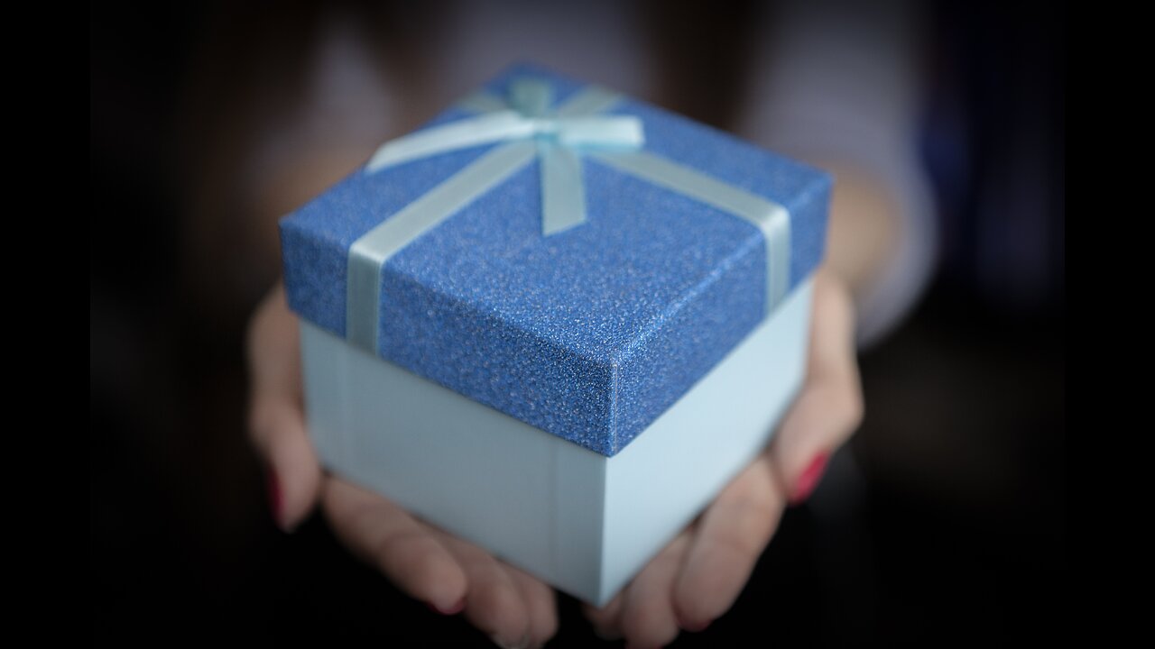 Harold's Guide To Buying Your Preacher A Present